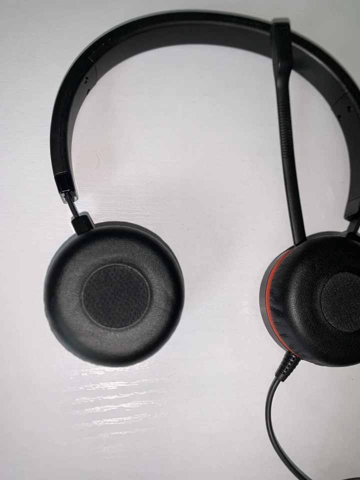 Jabra Evolve 20 MS Stereo USB-A Headset **Inc VAT & 12m Warranty** - Image 3 of 4