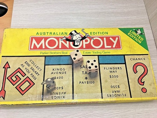 Australian Edition Monopoly (Limited Ed) Vintage 1990's Koala Token 99% Complete - Picture 2 of 9