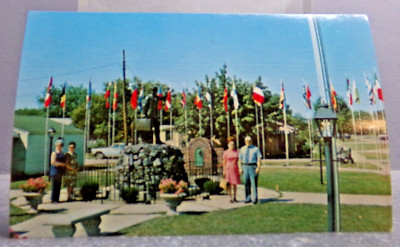 INDIANA SMALL TOWN MONUMENTS POSTCARDS IMMIGRANT SQUARE CLINTON INDIANA