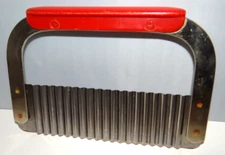 Vintage Huot Serrater Stainless Tenderizer Potato Crinkle Cutter Chopper Gadget