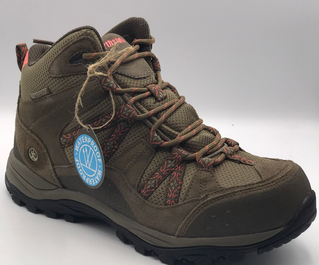 womens walking boots size 7