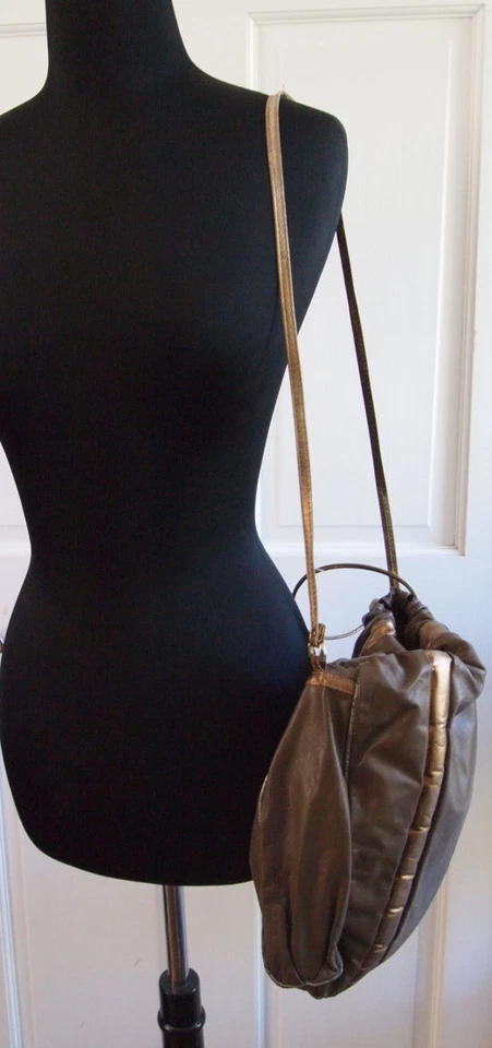 Bandolera grande vintage Karen años 80 cuero con cordón bronce oscuro Foto 4 de 4