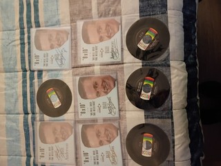 Autographed Bill Anderson 8x10 Vinyl Record covers