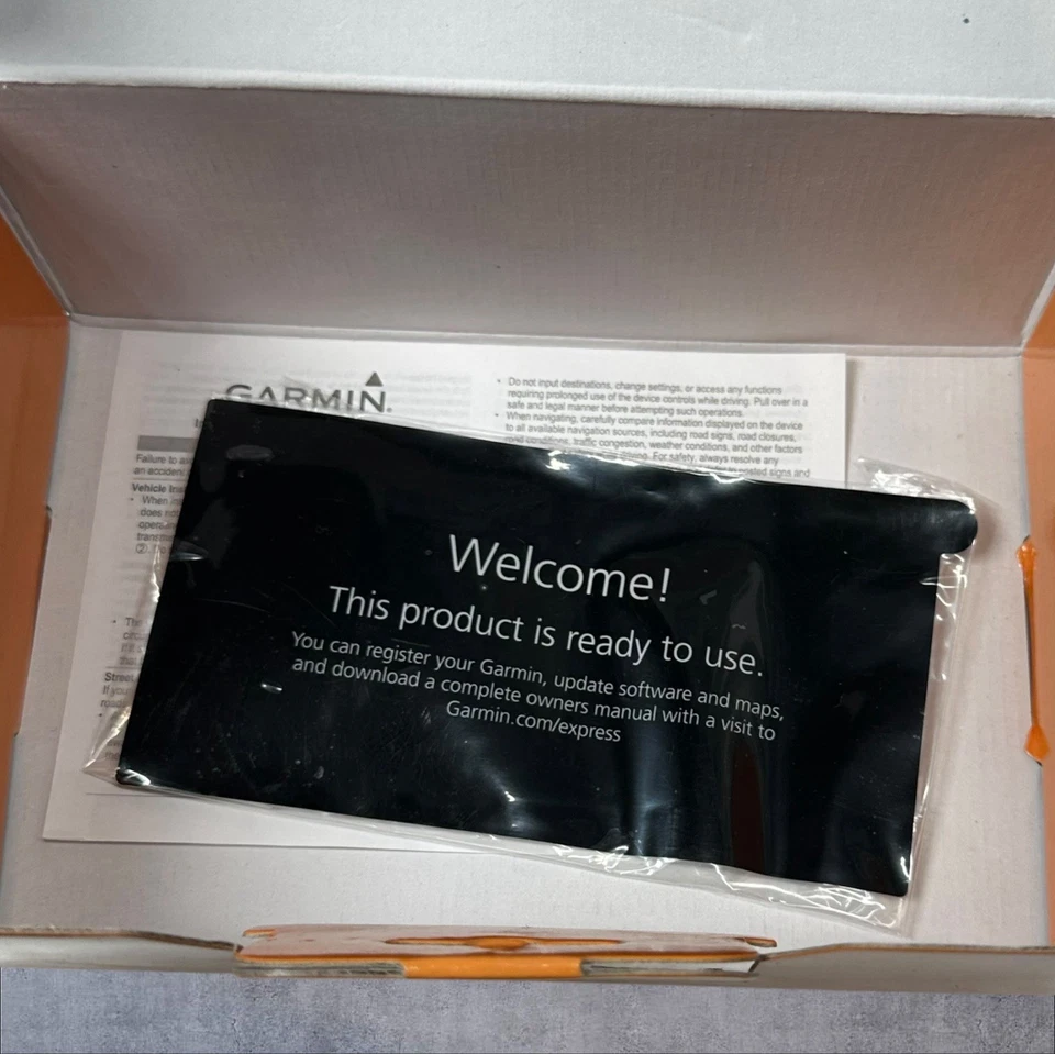 Garmin Nuvi 65LM 6" Touchscreen GPS Nav Sys Lifetime Maps Stand & Charger Bundle - Image 4 of 4
