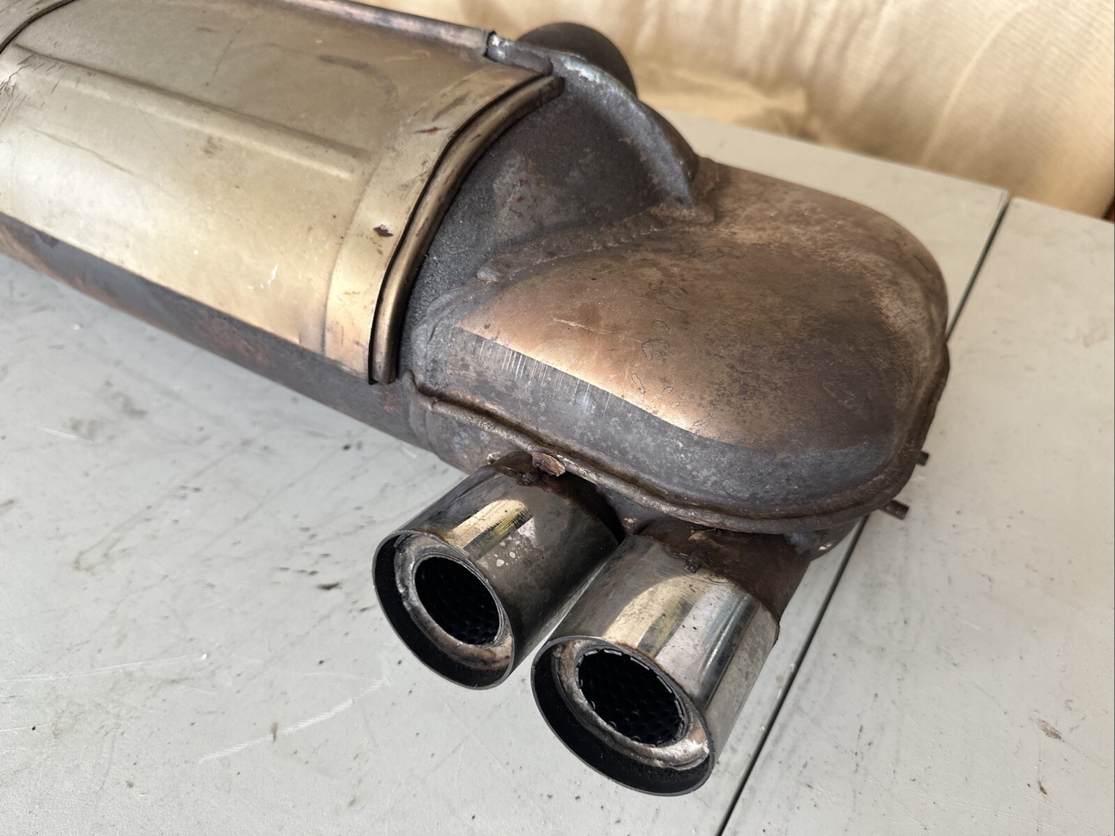 OEM Ferrari 308 GTBI/GTSI Mondial 8 Exhaust Muffler Silencer 114683