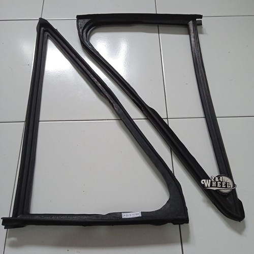 Pair Isuzu Trooper / Bighorn 5Door Model 1988-1991 Front Door Rubber Seal NEW - Picture 3 of 5