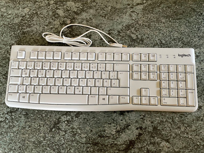 Logitech K120 Keyboard USB Tastatur Deutsch, QWERTZ Weiß Spritzwassergeschützt
