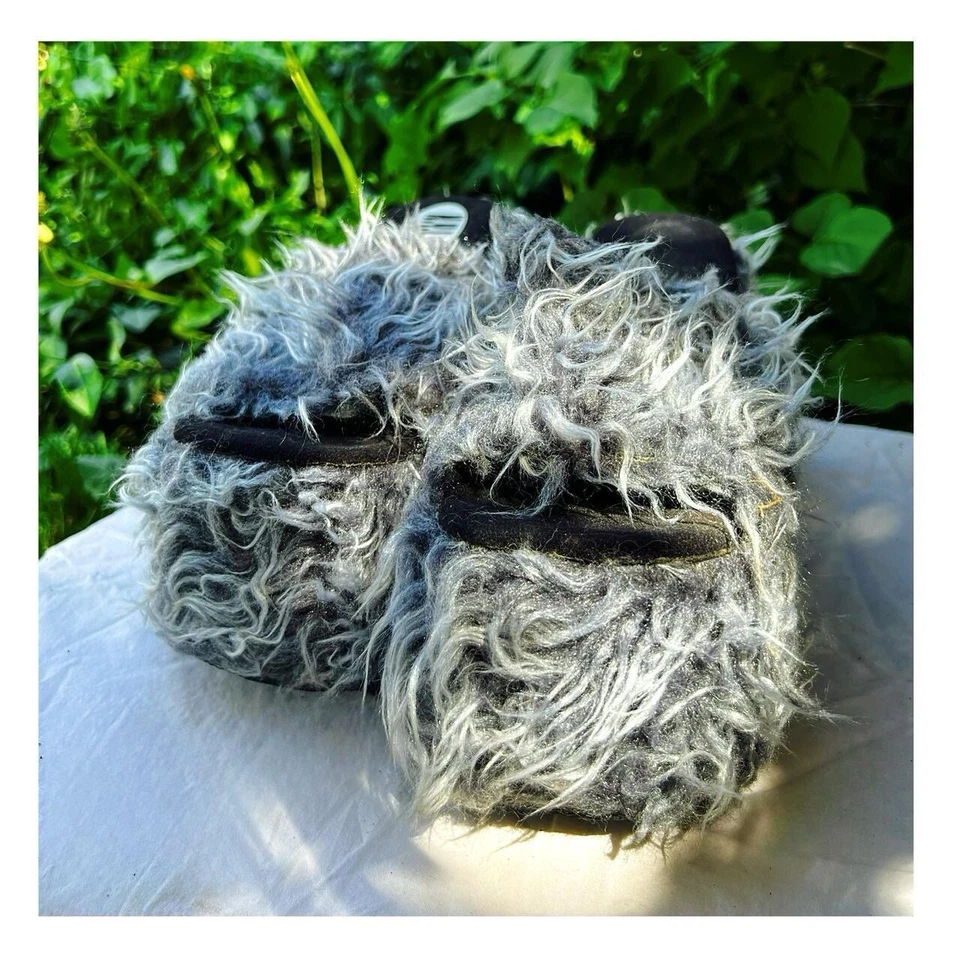 Sandalias deslizantes Mule NYLA Mule plataforma difusa gris y negro años 90 Y2k  Foto 3 de 4