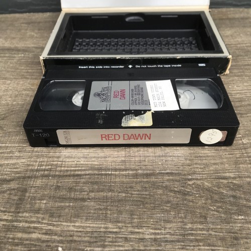 Red Dawn VHS Original 1st Release 1984 1985 Big Box Swayze Sheen Stanton Hi-Fi - Picture 12 of 13