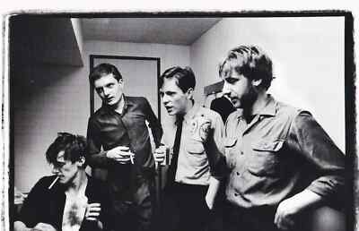 Joy Division (1979) - Mini Poster/Book Clipping