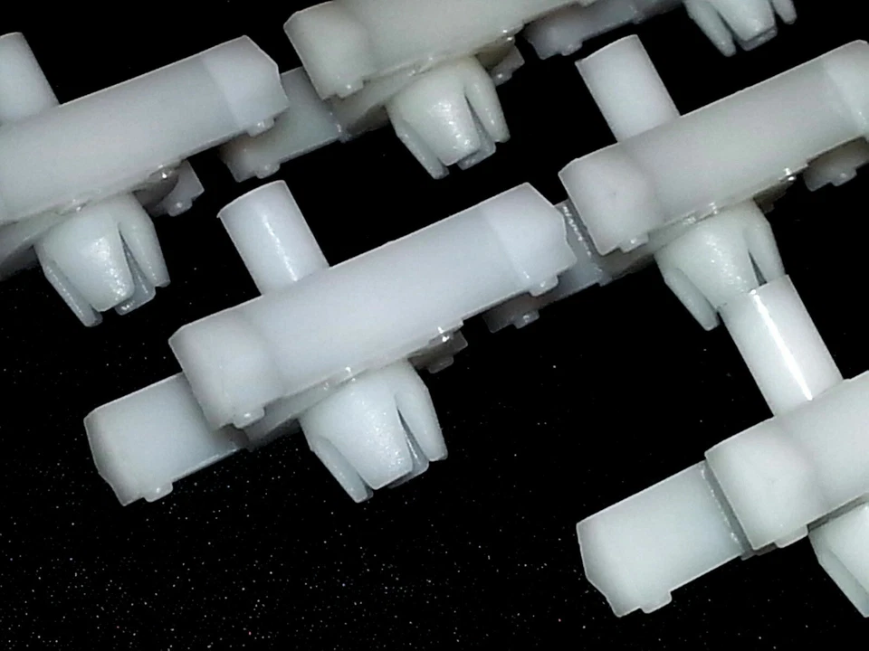 BMW NOS Cuerpo Puerta Lateral Guardabarros Moldura Remache Borde Clip Clips 10 un. L Foto 2 de 4