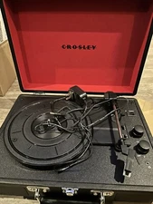 Crosley CR8005D Portable Turntable Record Player Built-in Speak Bluetooth Tested