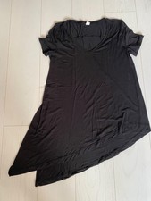 lululemon t-shirt, asymmetric, black, knotted if you want, size US 4, lose fit