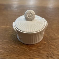 Authentische Leedsware Creamware Anl&auml;sse Rose Top Pin Box