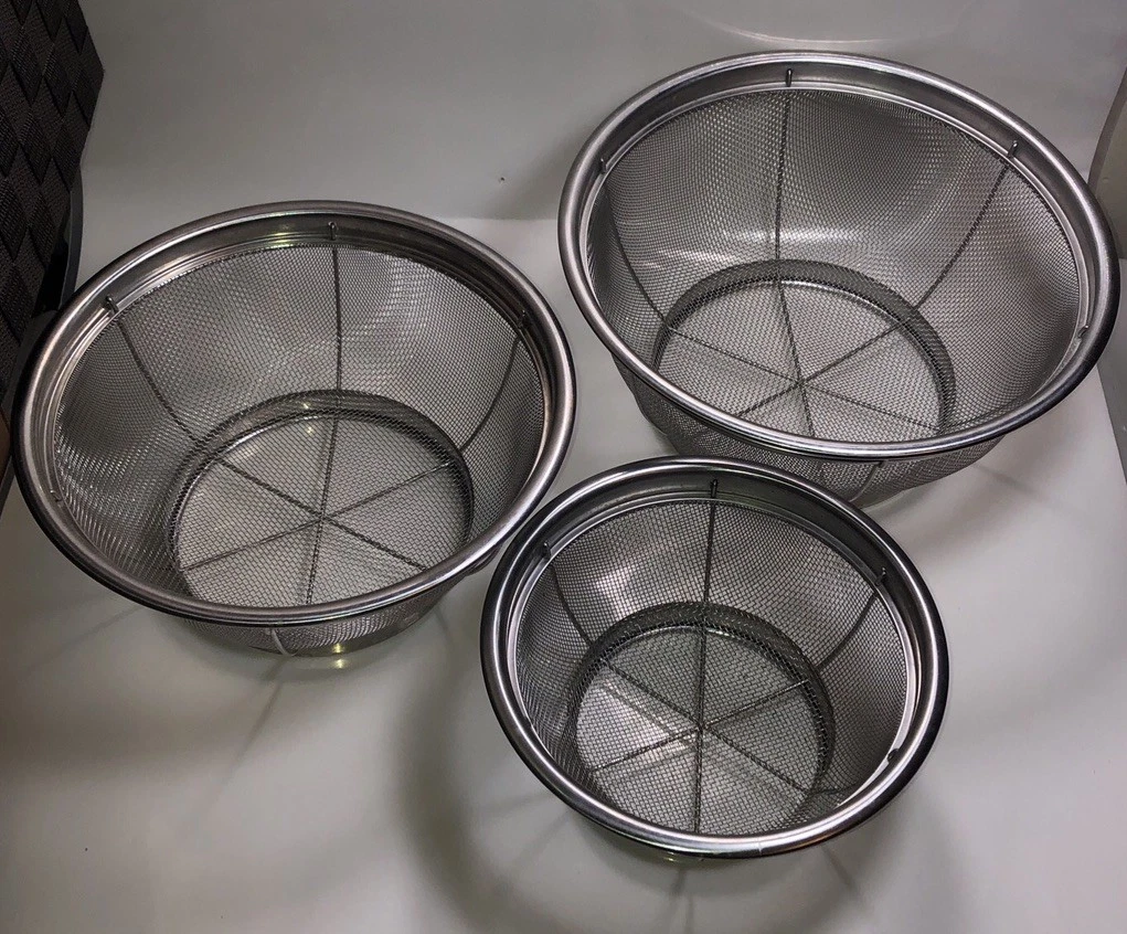 Pampered Chef Stainless Steel Mesh Colander Nesting Set Of 3-WW
Opens in a new window or tab