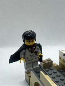 Lego Harry Potter 4867 Hogwarts Incomplete- One Mini Fig Harry
