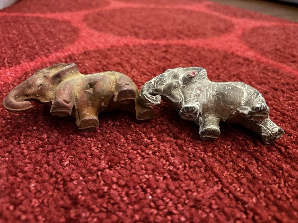 Figura pequeña de elefantes publicitarios de goma de 2 Vitalic Products vintage Foto 3 de 3