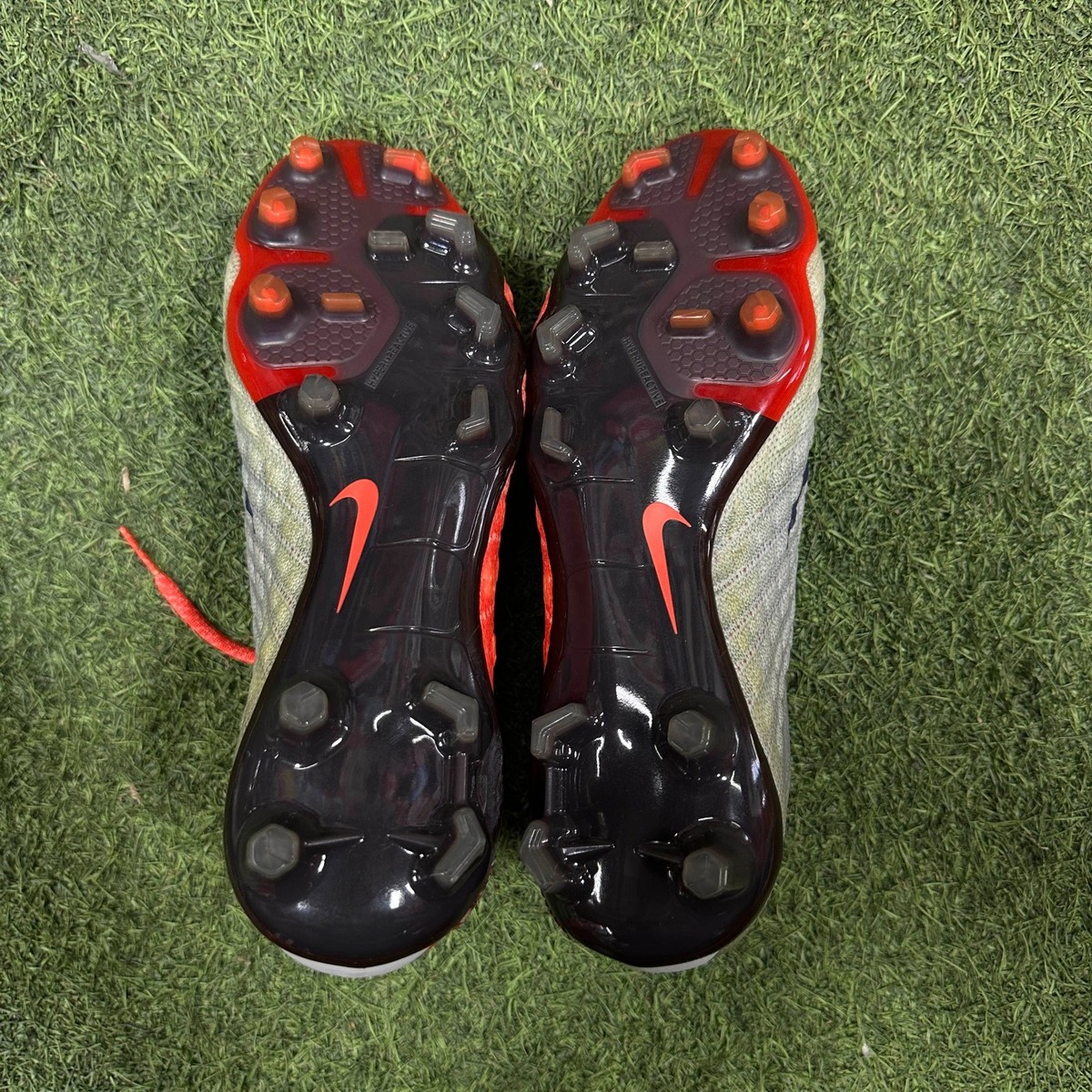 Nike Women's Hypervenom Phantom III 3 DF FG Soccer Cleats - Size