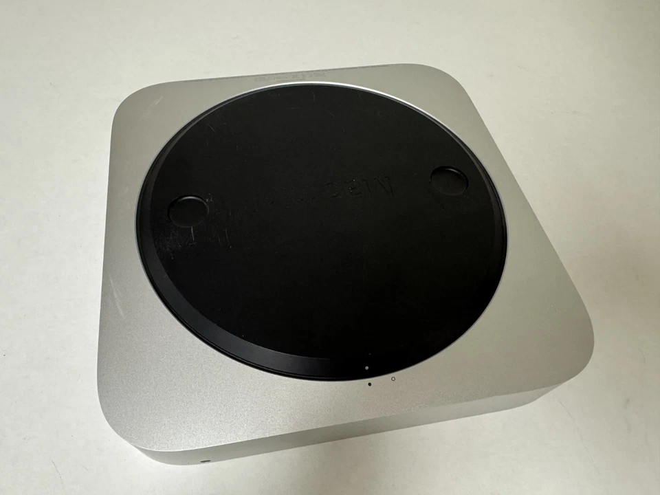 Apple Mac Mini Mid-2011 Core i5 2.5GHz 8GB RAM 500GB HDD 128GB SSD High Sierra Foto 2 de 4