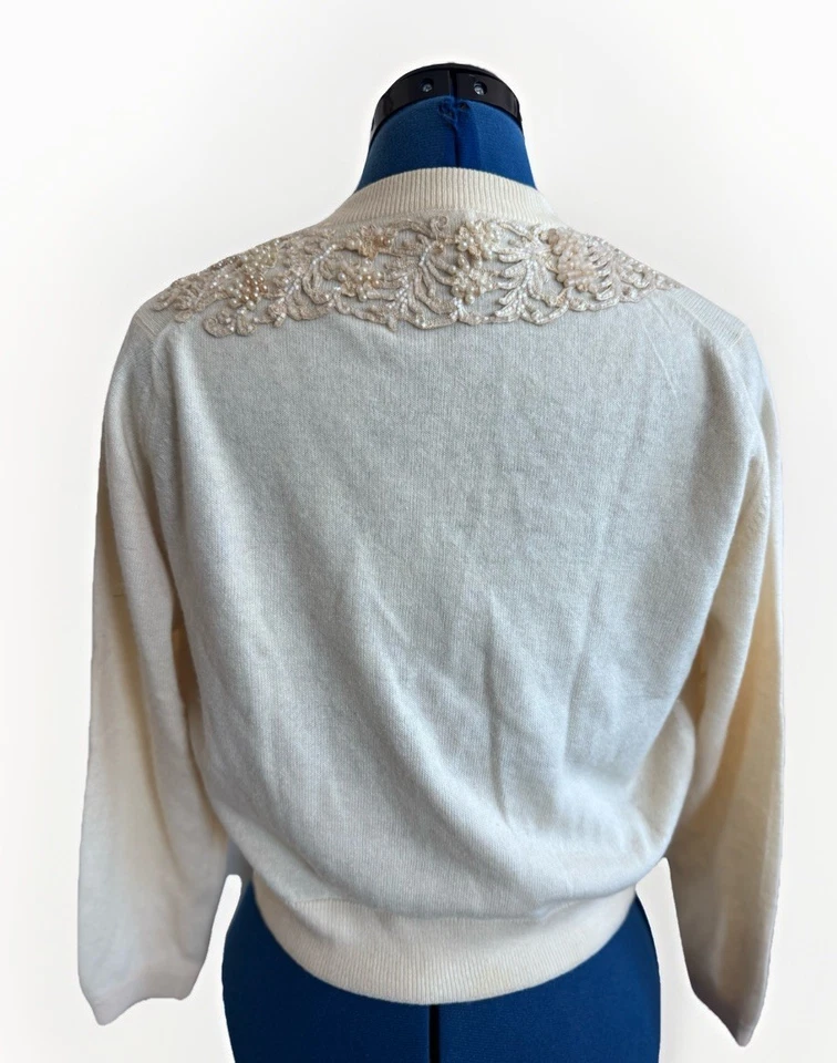 Cárdigan suéter vintage I. Magnin para Ballantyne de cachemir puro con cuentas Escocia Foto 4 de 4