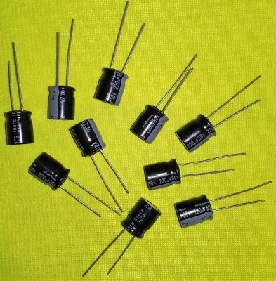 Nichicon 220uF 50V 105°C ELKO Radial   Menge Wählbar 2-10 Stück