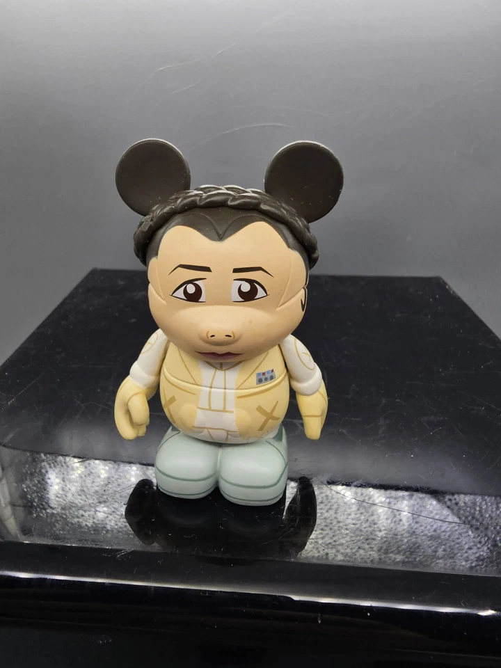 Figura Vinylmation Star Wars Series Parques Disney 3" Han Solo Princesa Leia Masticable Foto 2 de 4