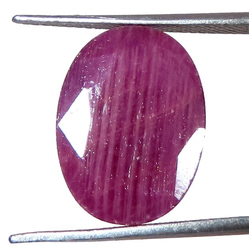 Rubis Naturel De Madagascar 1,32 Carats, Rouge, Coupe Ovale - Qualité Exceptionnelle, Chauffé