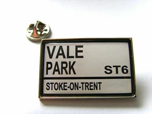 Port Vale League Two Clubs Football Badges & Pins Memorabilia