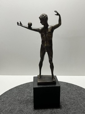 vintage Jugendstil Bronze Figur Kugelspieler VICTOR BUGLER um 1900 - 1920