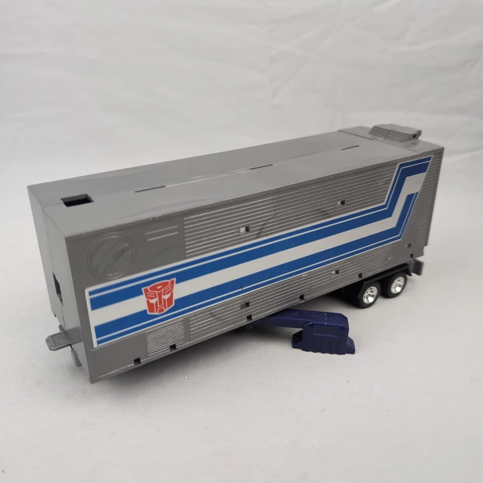 G1 Transformers Lot Optimus Trailer Astrotrain Strafe Cutthroat Topspin 1980's - Image 4 of 4