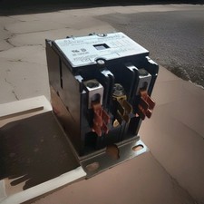 Carrier HN52PD024 1 - 3 Phase Model-98 2Pole 24-600 VAC Contactor 40FLA