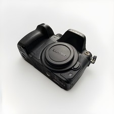 Panasonic Lumix GH4 Corpo + Batteria e Caricabatterie 