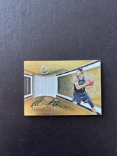 2019-20 Panini Opulence - Precious Swatch Signatures Christian Laettner #PSS-CL 