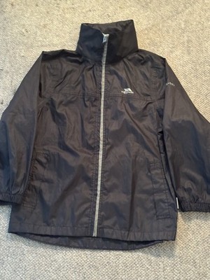 TRESPASS TP75 BOYS BLACK PACKABLE/HOODED WINDREAKER SIZE 9/10 EUC