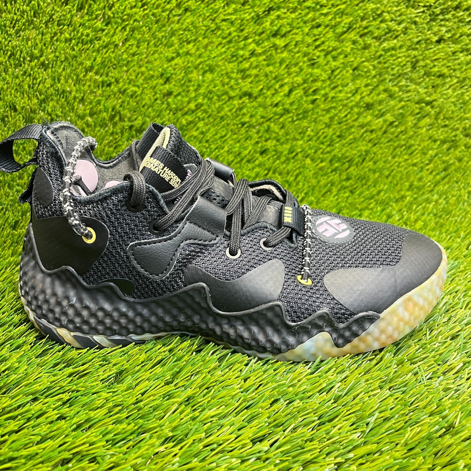 Adidas Harden Vol. 6 Boys Size 5Y Black Pink Running Basketball Shoes Sneakers Adidas Harden Vol. 6 Boys Size 5Y Black Pink Running Basketball Shoes Sneakers