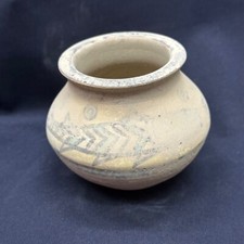 Ancien pot de récipient en terre cuite de la vallée de l'Indus