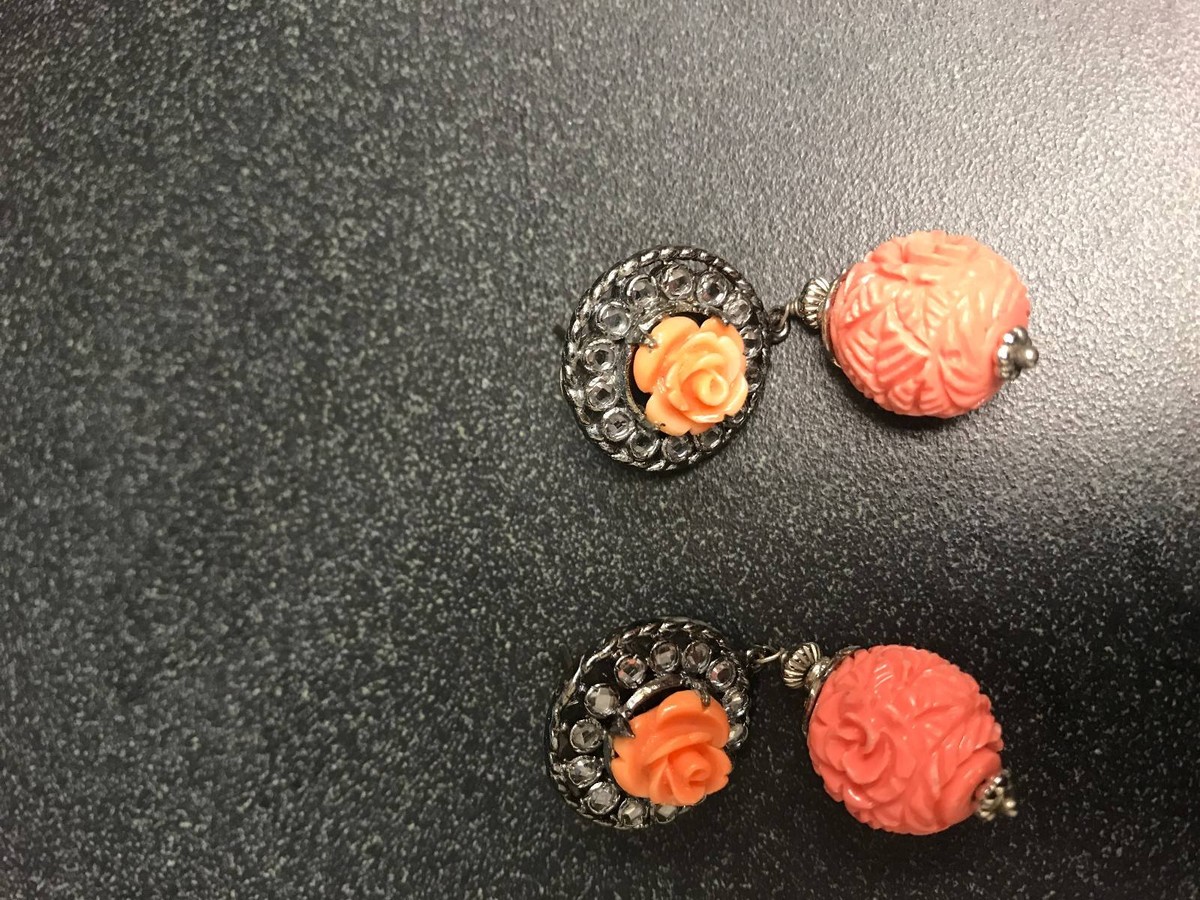 Art Karat is a heritage brand from India, ear rings