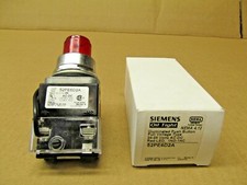 NIB NEW SIEMENS 52PE6D2A RED ILLUMINATED PUSH BUTTON 24-28 V 1 N.O. 1 N.C.