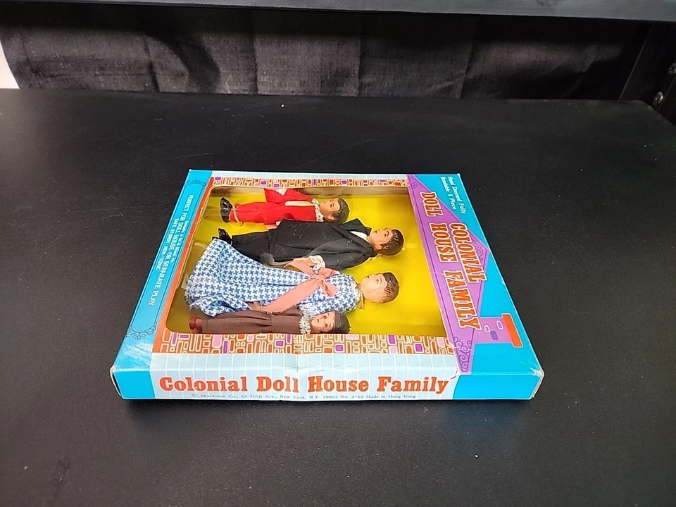 Casa de muñecas colonial MC Shackman de colección familia mamá/papá/hermana/hermano 3"-5" de alto Foto 2 de 4