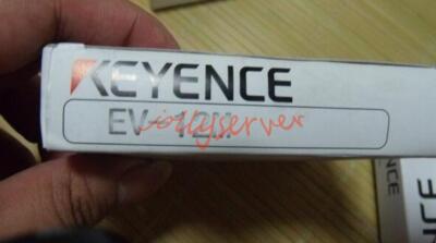 1PC KEYENCE EV-12M EV12M Neu