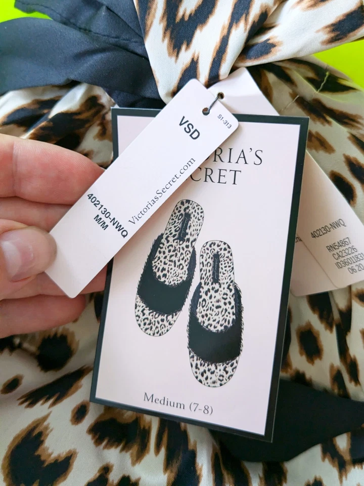 Victoria's Secret 豹纹动物印花缎面家居拖鞋 M 码 (7-8) — 第 3/3 张图片