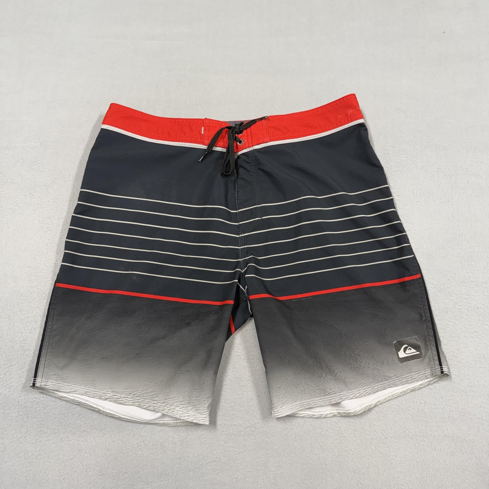 Quiksilver Board Shorts Mens 33 Medium Gray Red Highline 4 Way Stretch Surf