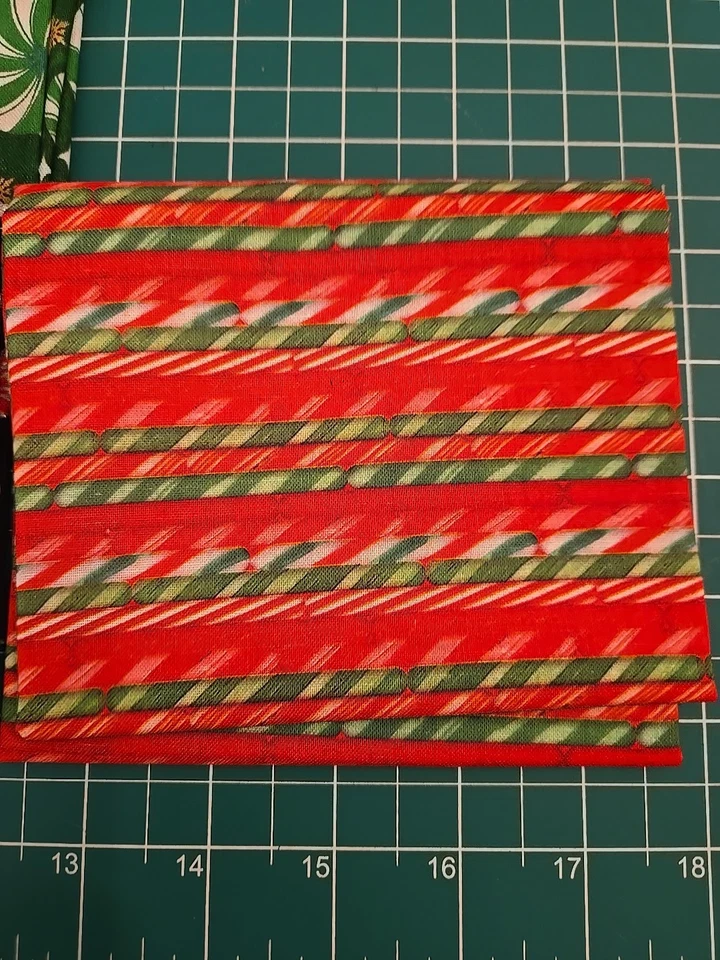 PAQUETE DE 4 CUARTOS GRASOS - NAVIDAD Bastones de Caramelo Negro Rojo Verde Conjunto Personalizado Invierno Foto 3 de 4