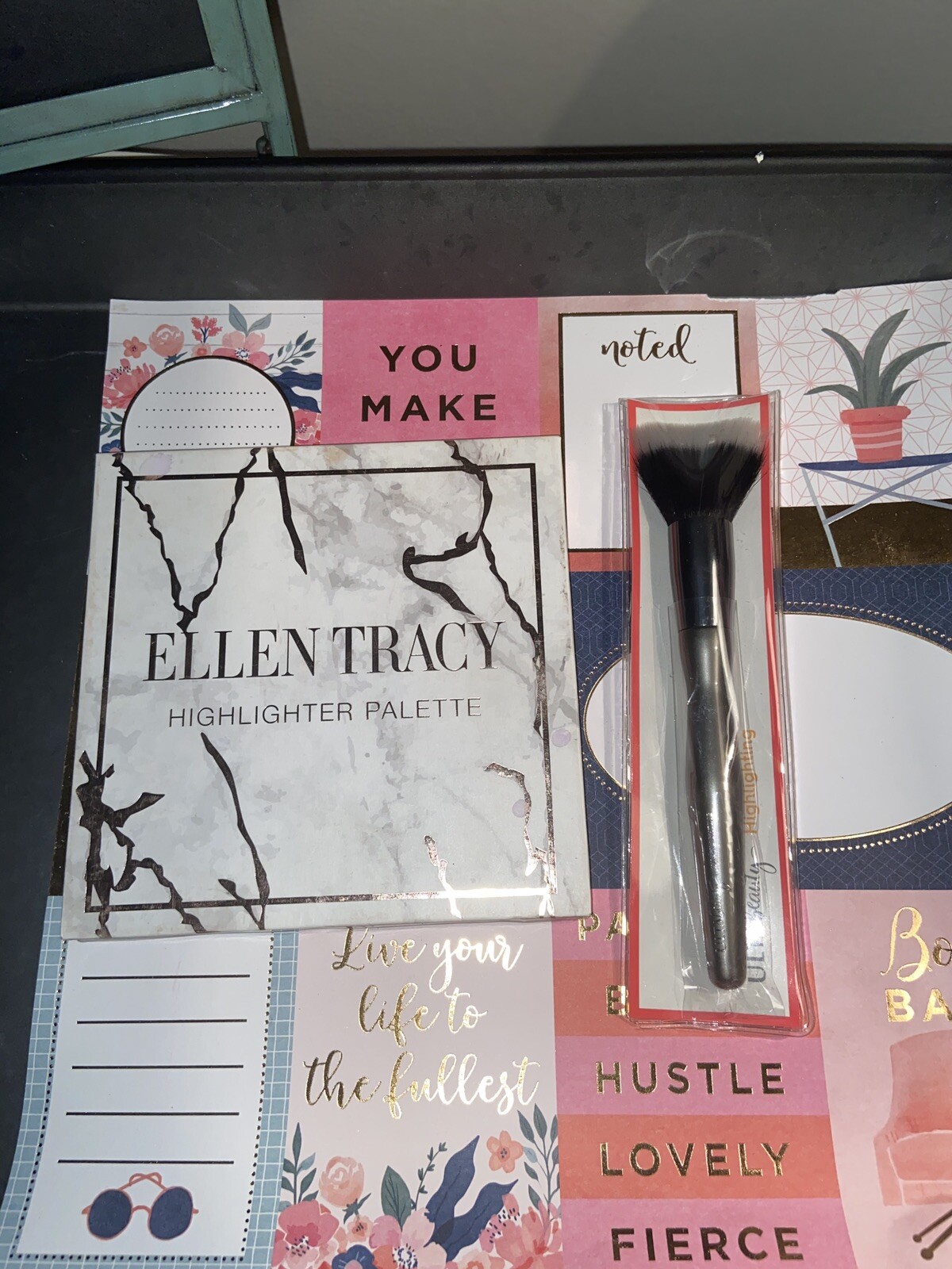 ellen tracy highlighter palette