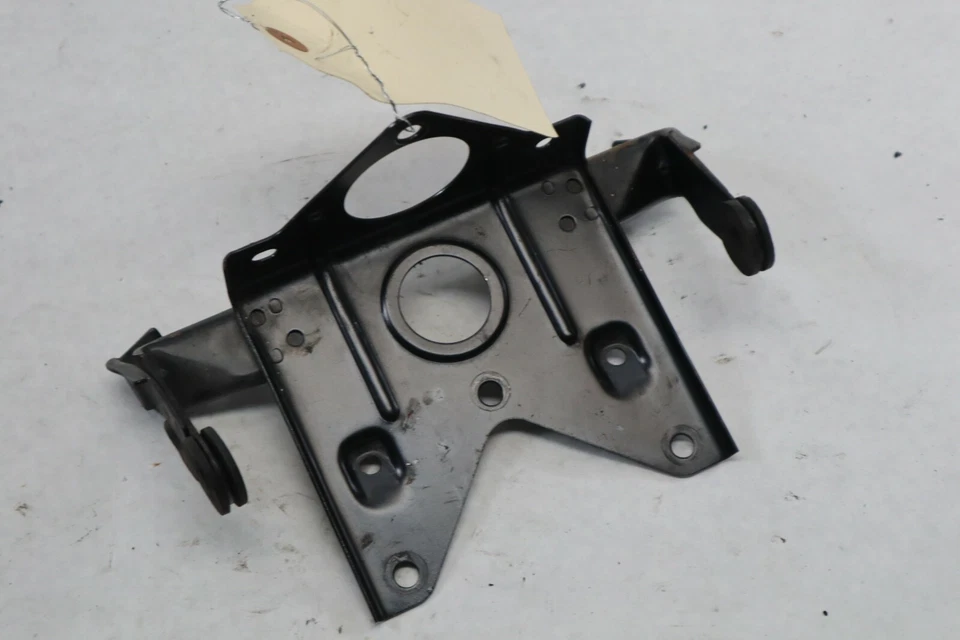 Soporte de lámpara de guardabarros trasero para motocicleta Suzuki 1995 Katana GSX600 63460-19C01 FABRICANTE DE EQUIPOS ORIGINALES Foto 3 de 3