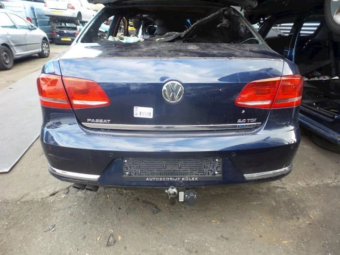 Étrier de frein avant gauche VW Passat B7 362 P10606595 - Photo 3/4