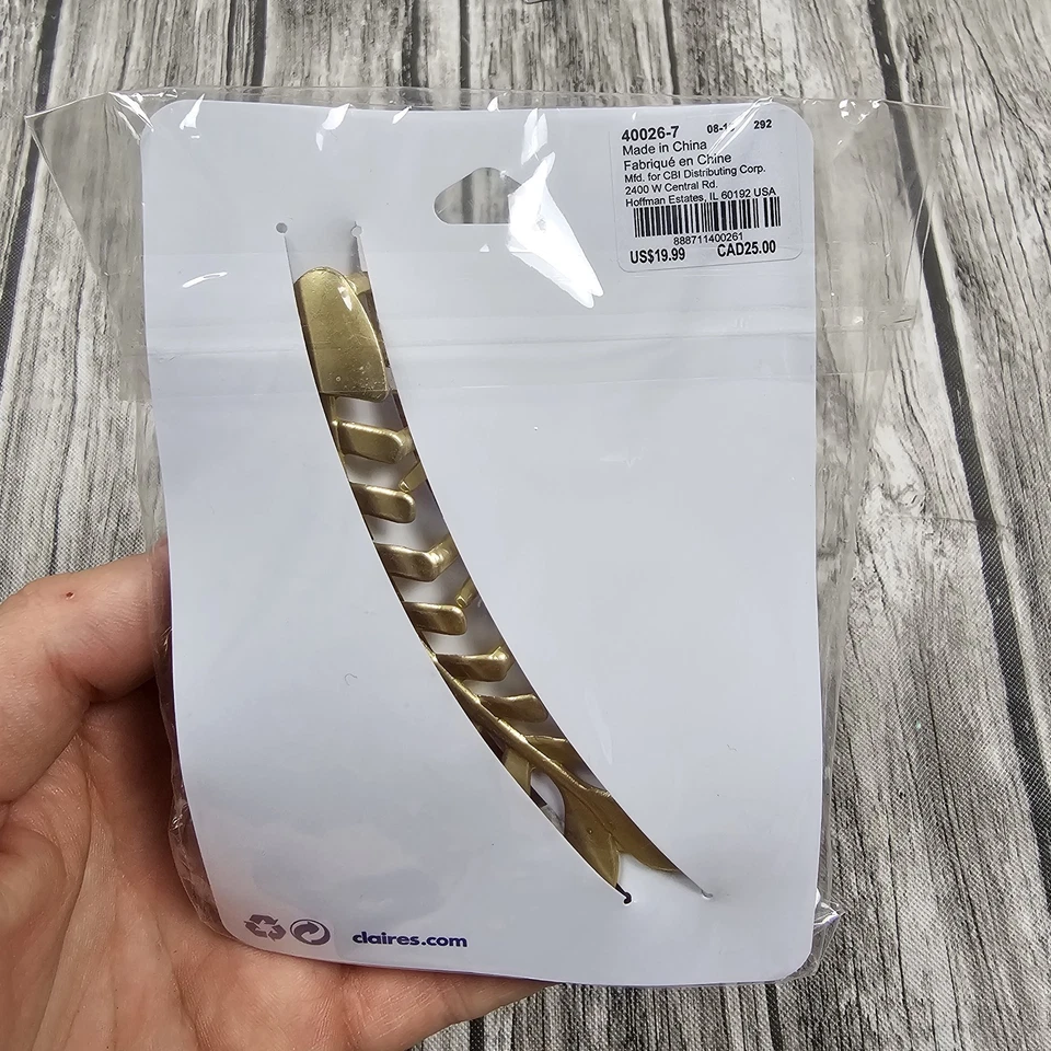 ¡NUEVO! Accesorio de pinza de pelo grande de hueso de pez dorado de metal Claires Foto 4 de 4