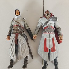 Lot Of 2 Assassins Creed  7 Action Figure Loo...
