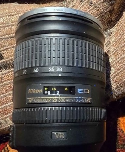 Nikon ED AF-S Nikkor 28-300mm f/3.5-5.6 G VR FX w/ Tiffen Digital Ultra Clear