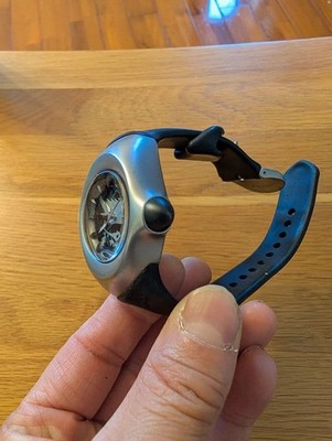 Oakley Skull Design Watch Silicone Band Rare Collectible Working Cool Junk